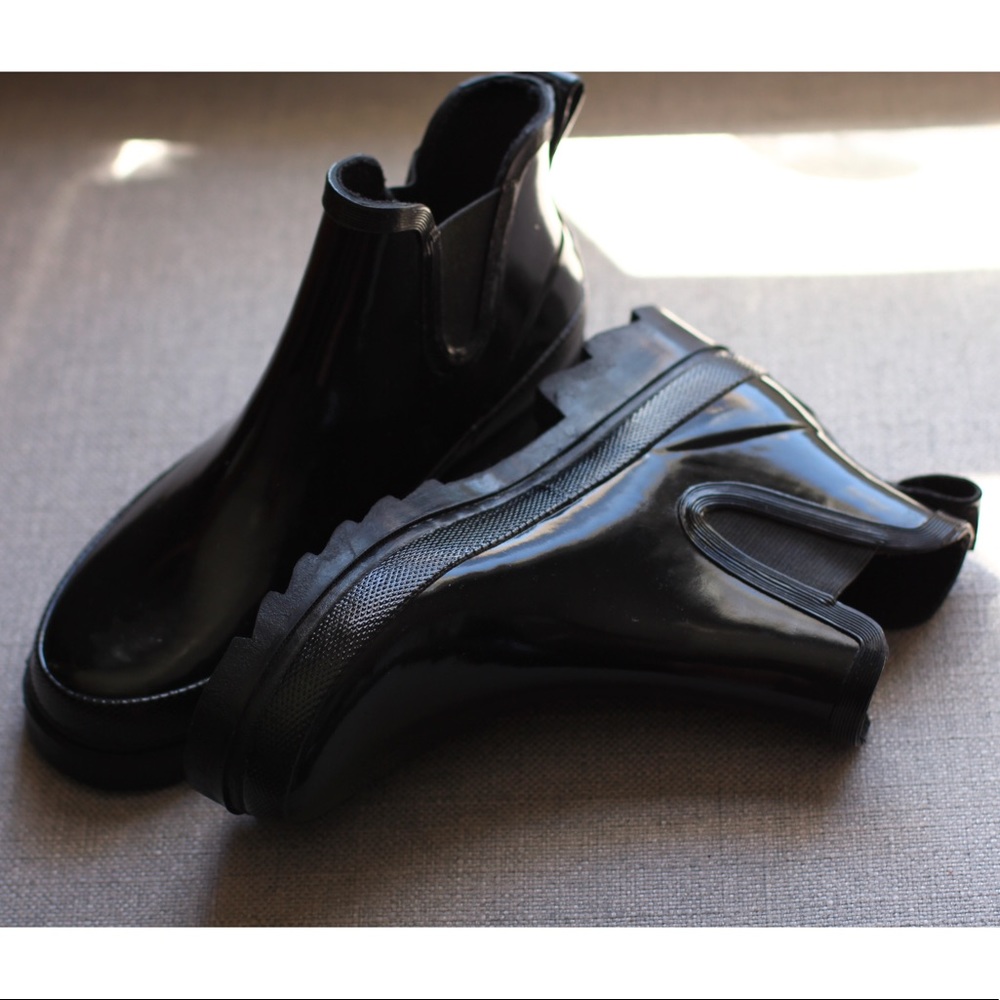 Benesto Ankle Rainboots NWOT